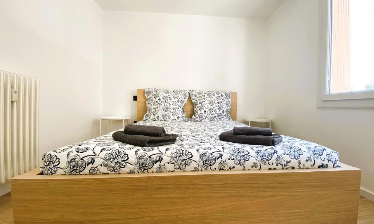 Marie Antoinette - Appartement 2 Chambres, Centre Ville, Terrasse, Moderne Antibes Esterno foto