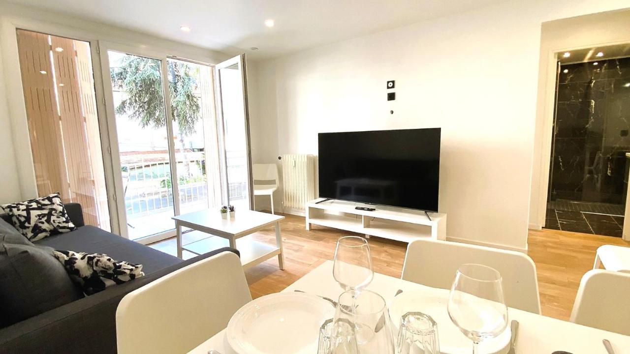 Marie Antoinette - Appartement 2 Chambres, Centre Ville, Terrasse, Moderne Antibes Esterno foto